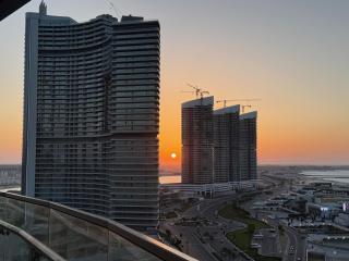 Mediterranean Sky Residence Seafront North Edge Towers - 2