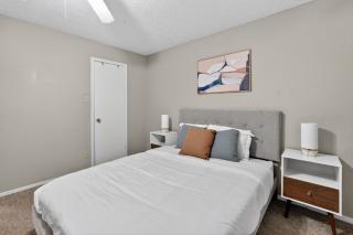 Modern comfort in a 2-bedroom layout - 5