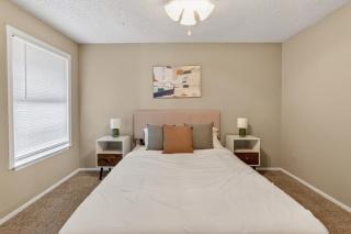 Modern comfort in a 2-bedroom layout - 6