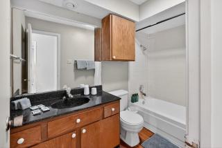 Modern comfort in a 2-bedroom layout - 7