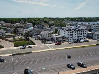 Sleeps 5-6 - across from Nantasket Beach - 6