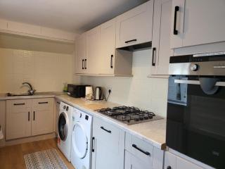Seaside Flat with Fast WiFi - 7