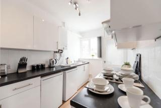 Doncaster Budget Room in Shared House w Kitchen - 1