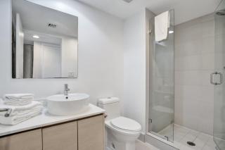 Elegant High Floor Studio Balcony Near Ocean 2910 - 4