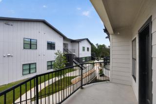 Elegant 1-bedroom with upscale interior details - 2