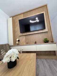 Urban Elegance - 4