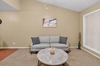 Well-appointed 2BR in prime location - 5