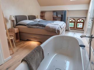 Wellness-Apartment mit eigener Sauna und Whirlpool - 7