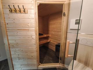 Wellness-Apartment mit eigener Sauna und Whirlpool - Für Kurzentschlossene - 1