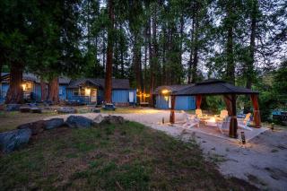 Sequoia Meadows Fire Pit + Hot Tub + AC - 0