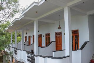 The folly Arugambay - 4