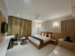Hotel Trimurti - 8