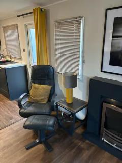 Cabin Sleeps 6 with pets - 2