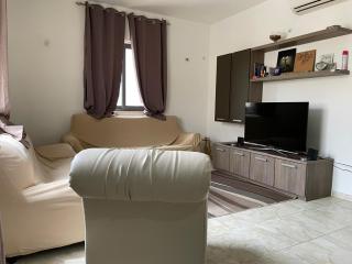 Quiet and Lovely Residence - 7