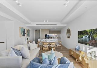 Jewel Realty-Elegant CanalView Retreat - 9