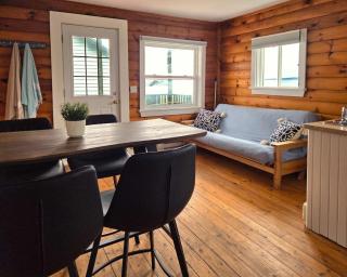 Hunts Point 2-BR Oceanview Rustic Coastal Retreat - 9