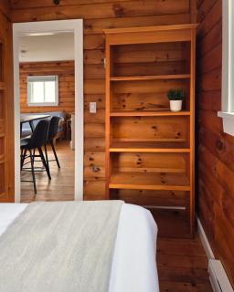 Hunts Point 2-BR Oceanview Rustic Coastal Retreat - 7