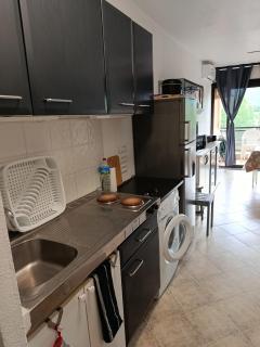 Charmant studio équipé, piscine privée, accès plage - 8