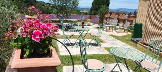 TUSCANFLAT Castle - 2
