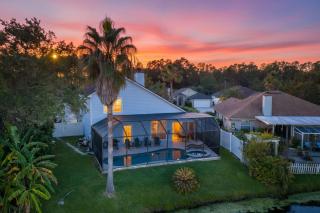 Hawkins Cove Hideaway - Serene Waterfront Retreat - 0