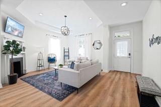 Entire Duplex for Groups - Two Private Apartments - 6