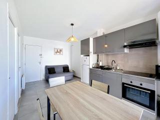 Air-conditioned apartment on the port side - 6