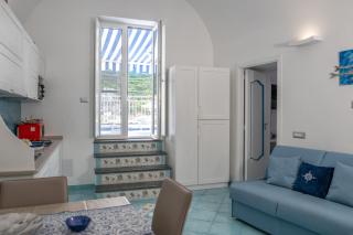 Grecale - stunning sea-view apartment with patio, up to 5 guests - 4