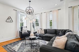 Stylish 2BR in Historic Home - Walk to Events - 7