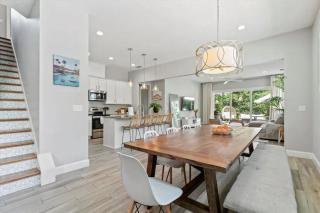 Luxe at Le Beach - Sleeps 12 Spacious WIFI TV - 3
