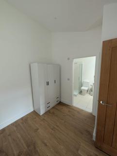 Spacious Bungalow in Beeston - 2