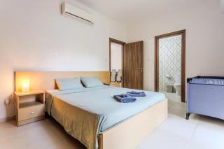Luxury 2BR Apartment 1 min to Beach - 4