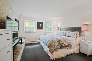 Classic Southampton Home: 5BR, Pool,Jacuzzi, Cooper's Beach - 9