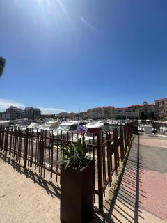 Air-conditioned apartment on the port side - 7