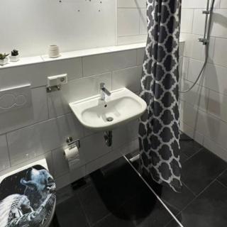 Große, moderne Monteurwohnung ab 6 Personen - 1