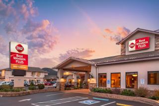 Best Western Plus Silver Saddle Inn - 9