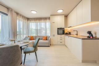 Infinity Sea View Luxury Apartment & Free parking - 1