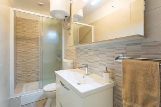 Apartment with Private Garden - 3