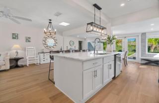 Poolside Palms - Team Joseph Ellen - 9