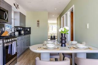 Perfect FIFA Getaway 3BR Near NYC - 5