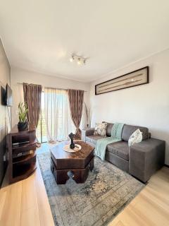 Quiet Broadacres Escape Pool Netflix Fast WiFi - 5