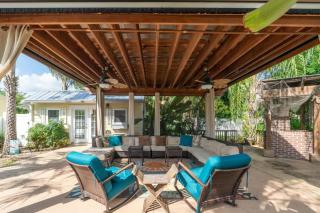 Saint Johns Oasis - Pool Hot Tub Grill - 5