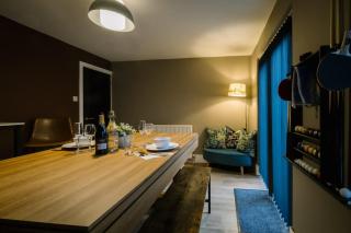 Rockside - Luxury 1 bedroom home with hot tub, central location, parking and pet friendly - 9