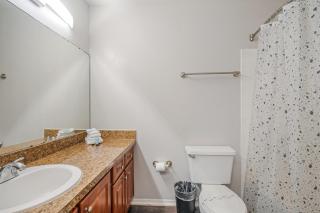 Stylish 2-Bedroom Minutes from Universal Orlando - 2