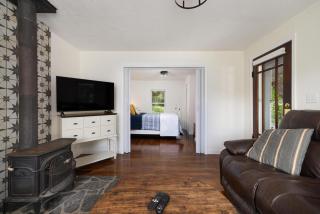 Mountain View Cottage Near Roan Mountain Park - 3
