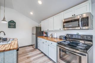2 Mi to Warm Springs Pools: Home w/ Large Yard! - 4