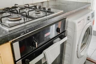 4BR House with free parking near City Centre - 3