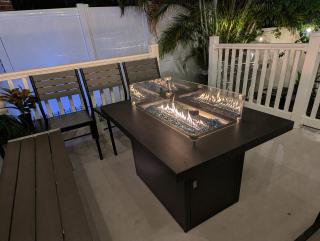 9-Seat Hot Tub Walkable Historic Downtown - 7