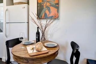 Charming House w/ privacy & backyard w/ Fire-pit! - 8