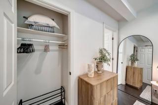 Charming House w/ privacy & backyard w/ Fire-pit! - 4