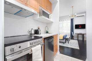 Cozy Studio Near to Public Transport Parking - 4